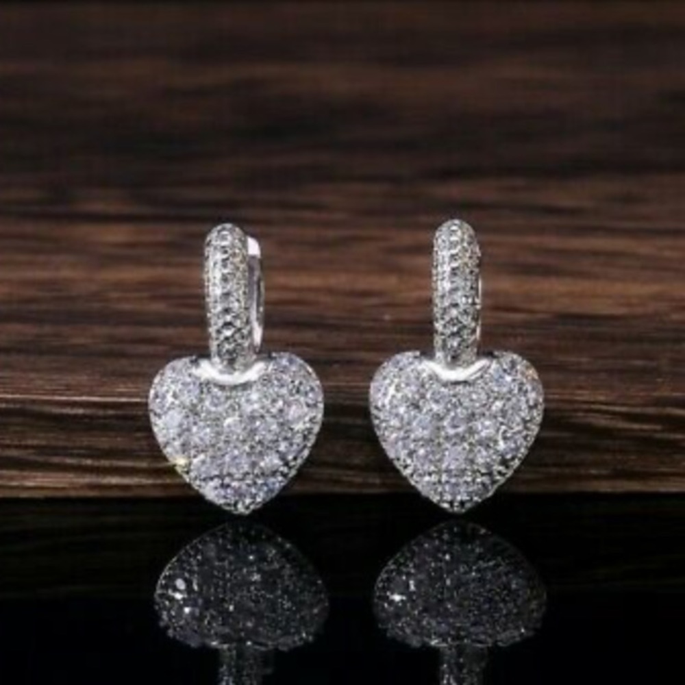 New Sterling silver Heart Earrings - Picture 4 of 8